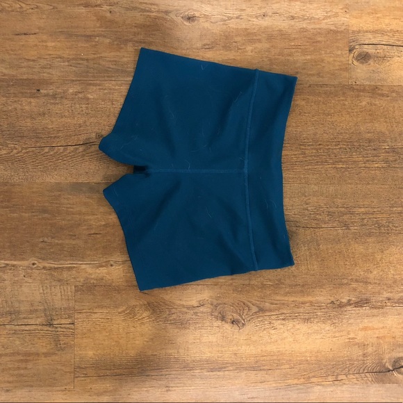 NWOT MIKA YOGA WEAR BLUE TEAL SHORT SHORTS - Picture 4 of 4